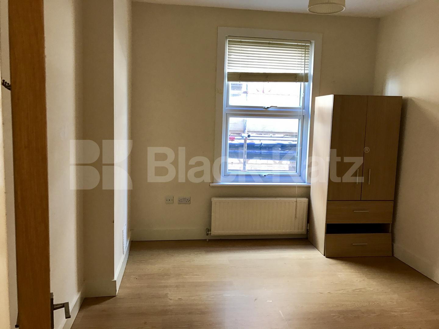 			Fortismere Catchement, 4 Bedroom, 1 bath, 1 reception House			 Greenham Road, MUSWELL HILL